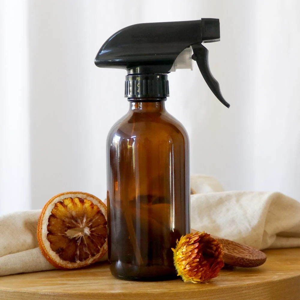 Amber Glass Bottle with Black Trigger Spray - 250ml - Image 2