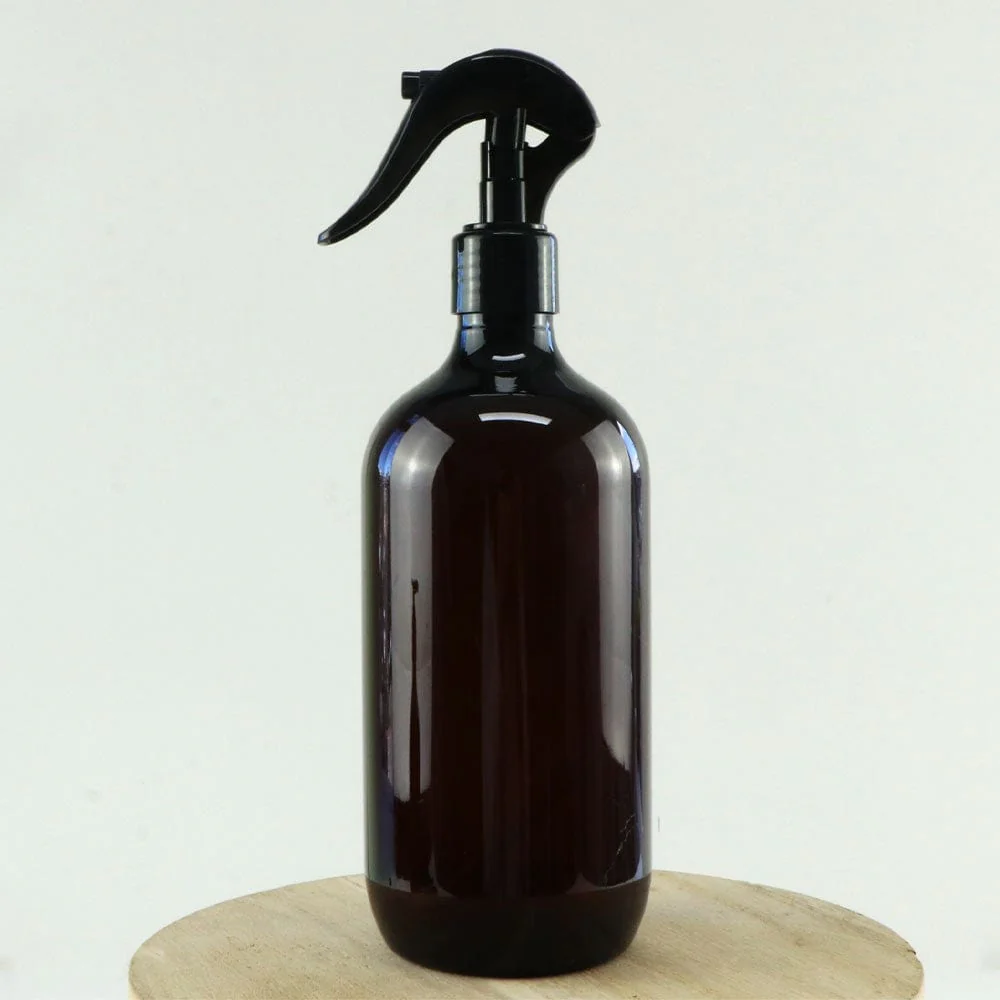 Amber PET Plastic Bottle with Black Trigger Spray - 500ml - Image 3