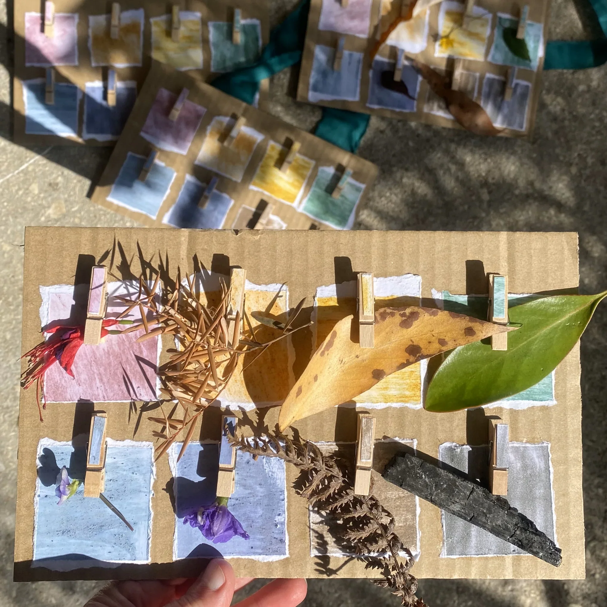 Eco Art And Craft Natural Eco Paint Kit - 8 paint colours - Image 3