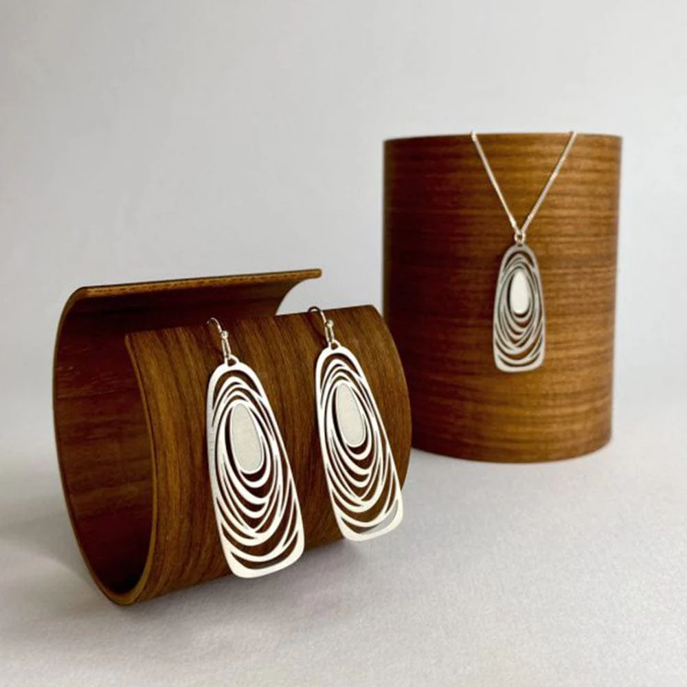 Go Do Good Hook Earrings - Eddy - Image 5