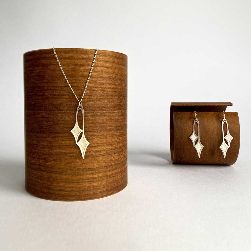 Go Do Good Hook Earrings - Falling Stars - Image 5