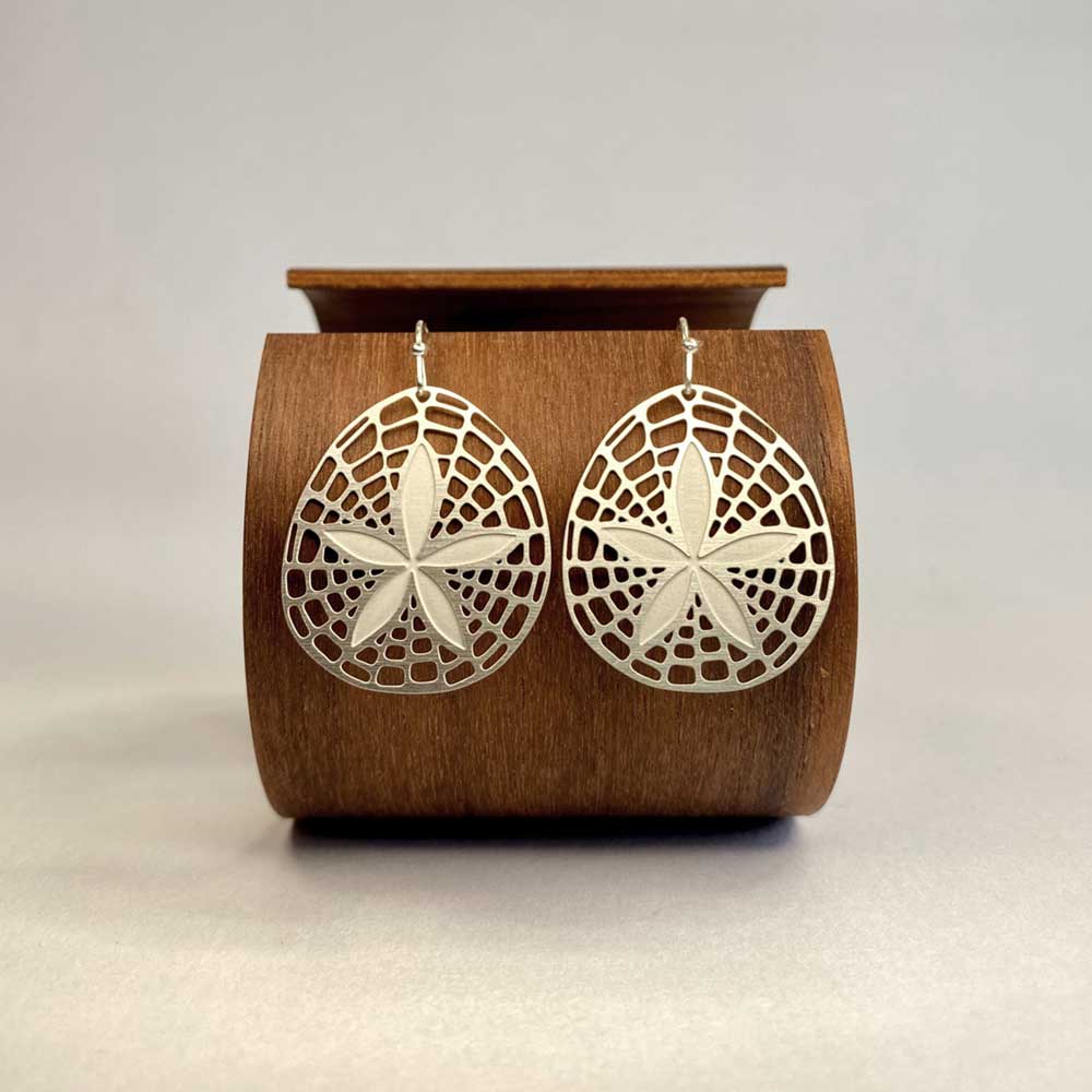 Go Do Good Hook Earrings - Sand Dollar