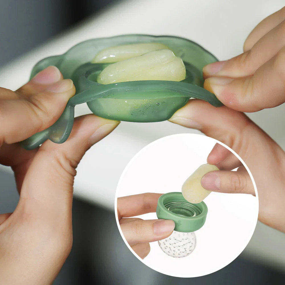 Haakaa Fresh Food Feeder with Mini Nibble Tray - Image 2