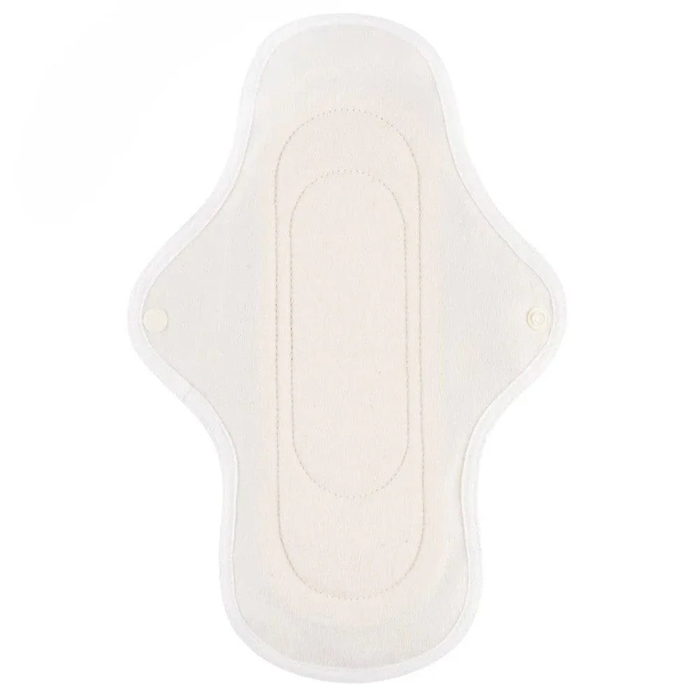 hannah:PAD Reusable Organic Cotton Cloth Pad w/Grip - Medium  (Random Pattern Selection) - Image 2
