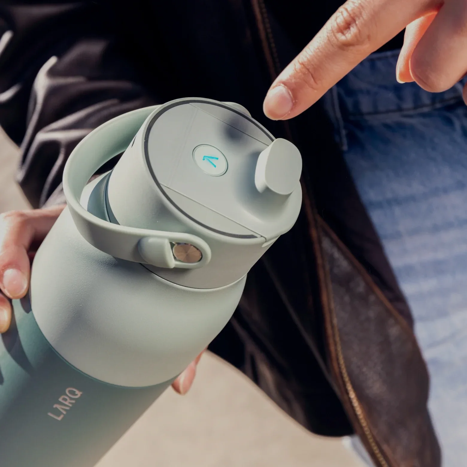 Larq PureVis 2.0 Self Cleaning Bottle 680ml - Image 3
