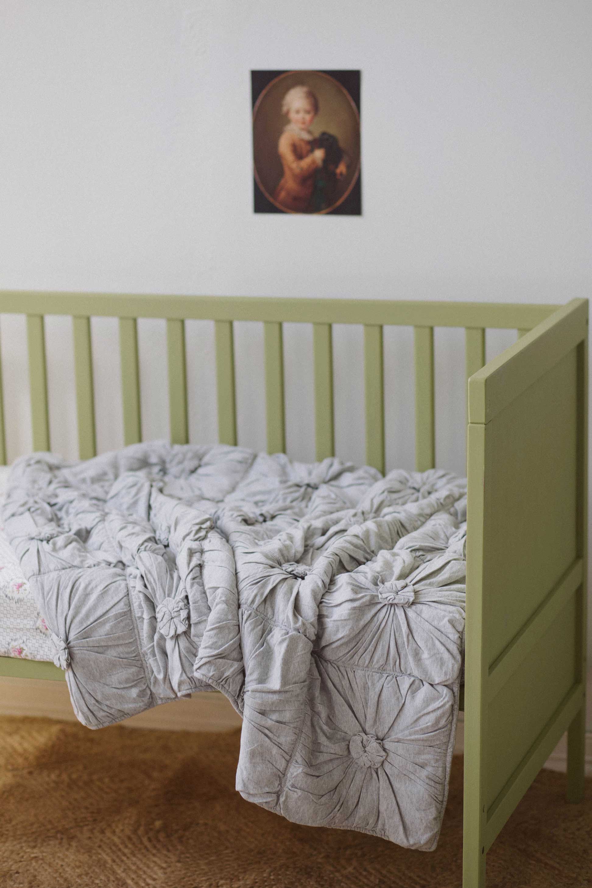 Lazybones Organic Cotton Cot Quilt - Rosette Grey Marle - Image 5