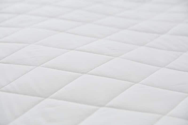 EcoLinen Organic Cotton Quilted Mattress Protector - Image 9