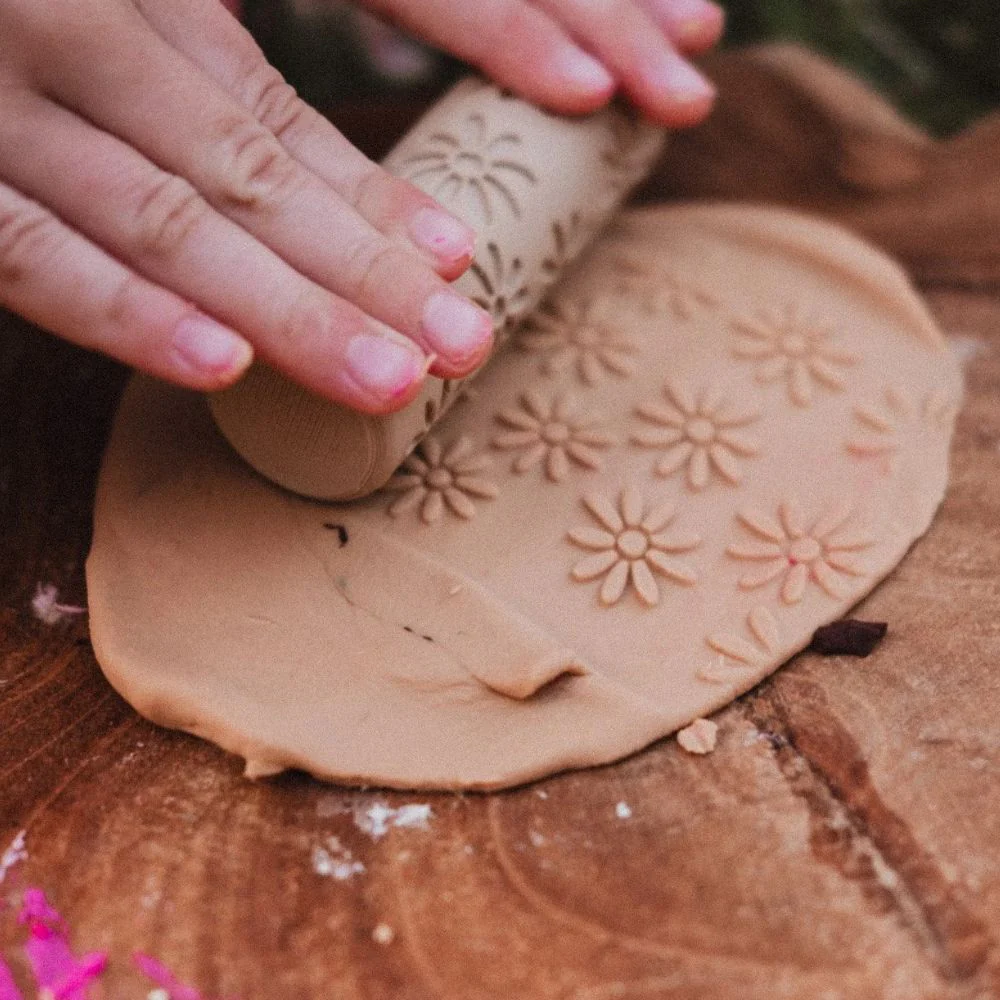 Play Dough Roller -  Flower - Image 3