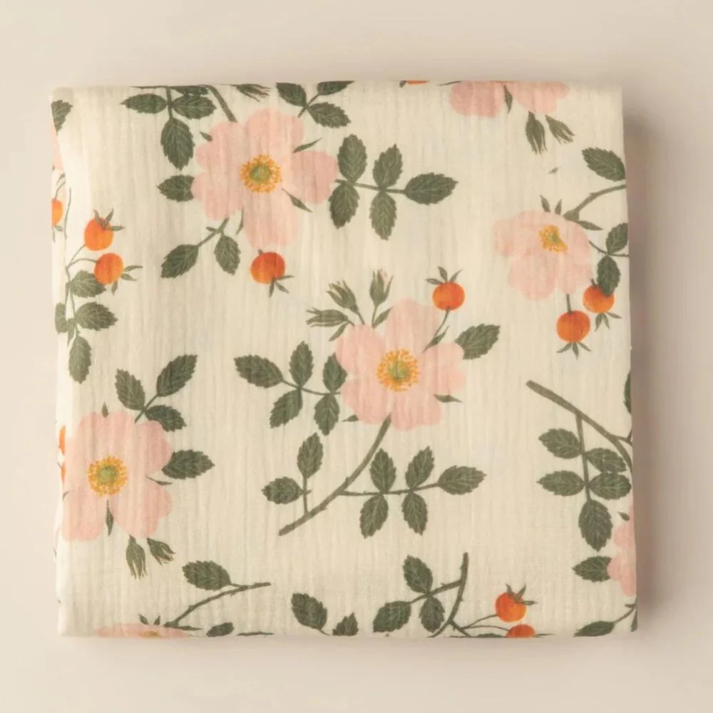 Snug as a Bub & Co. Organic Swaddle - Roses Sauvages - Image 2