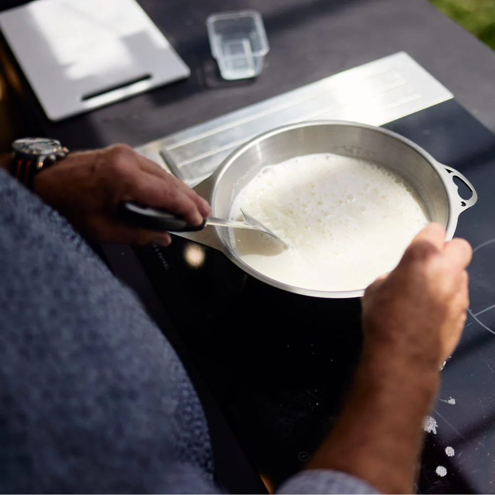 Solidteknics Nöni Stainless Steel 2.5L Saucepan + 23cm Skillet Lid Set - Image 6