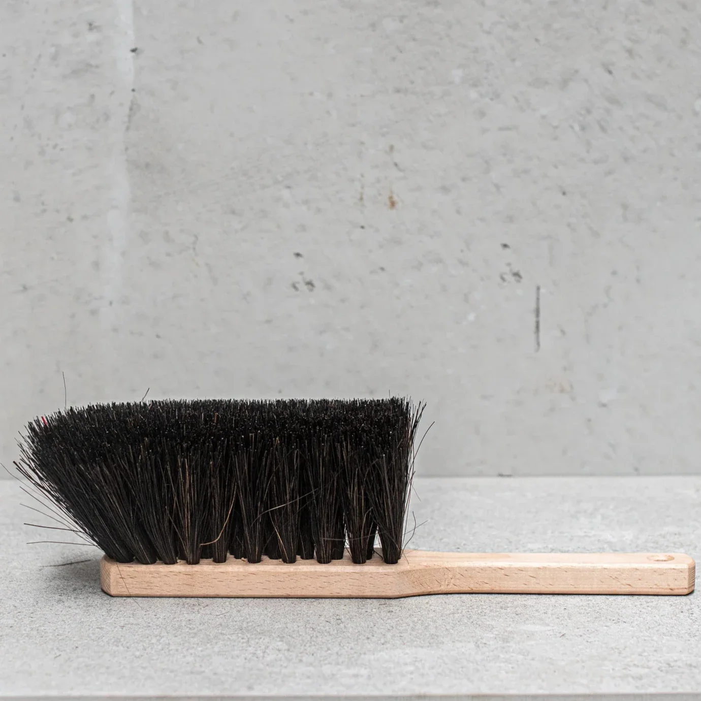 Wooden Arenga Fibre Dust Brush - Image 3